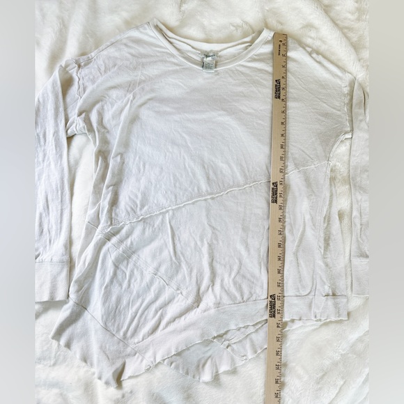 Sundance Cream / White Burnout Asymmetrical Raw Hem Long Sleeve Tee - Picture 7 of 11